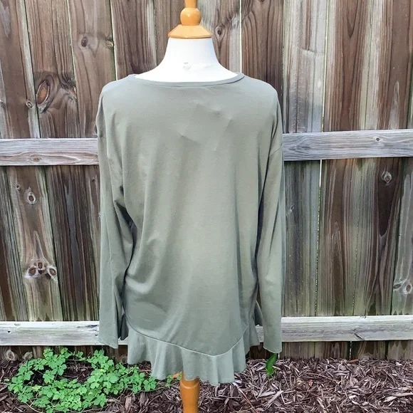 Zara ruffle bottom cotton top, size large - Picture 3 of 6